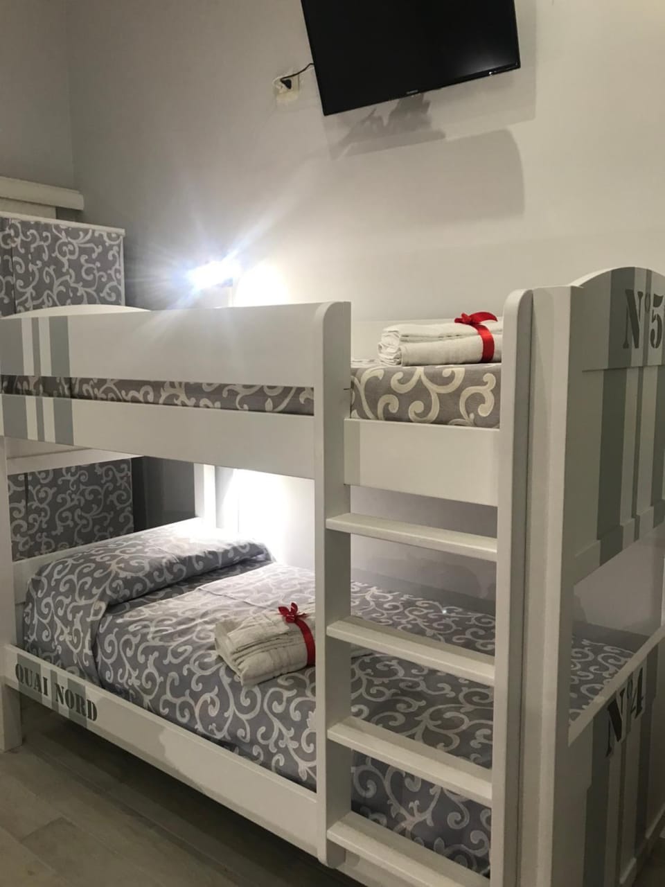 bunk bed