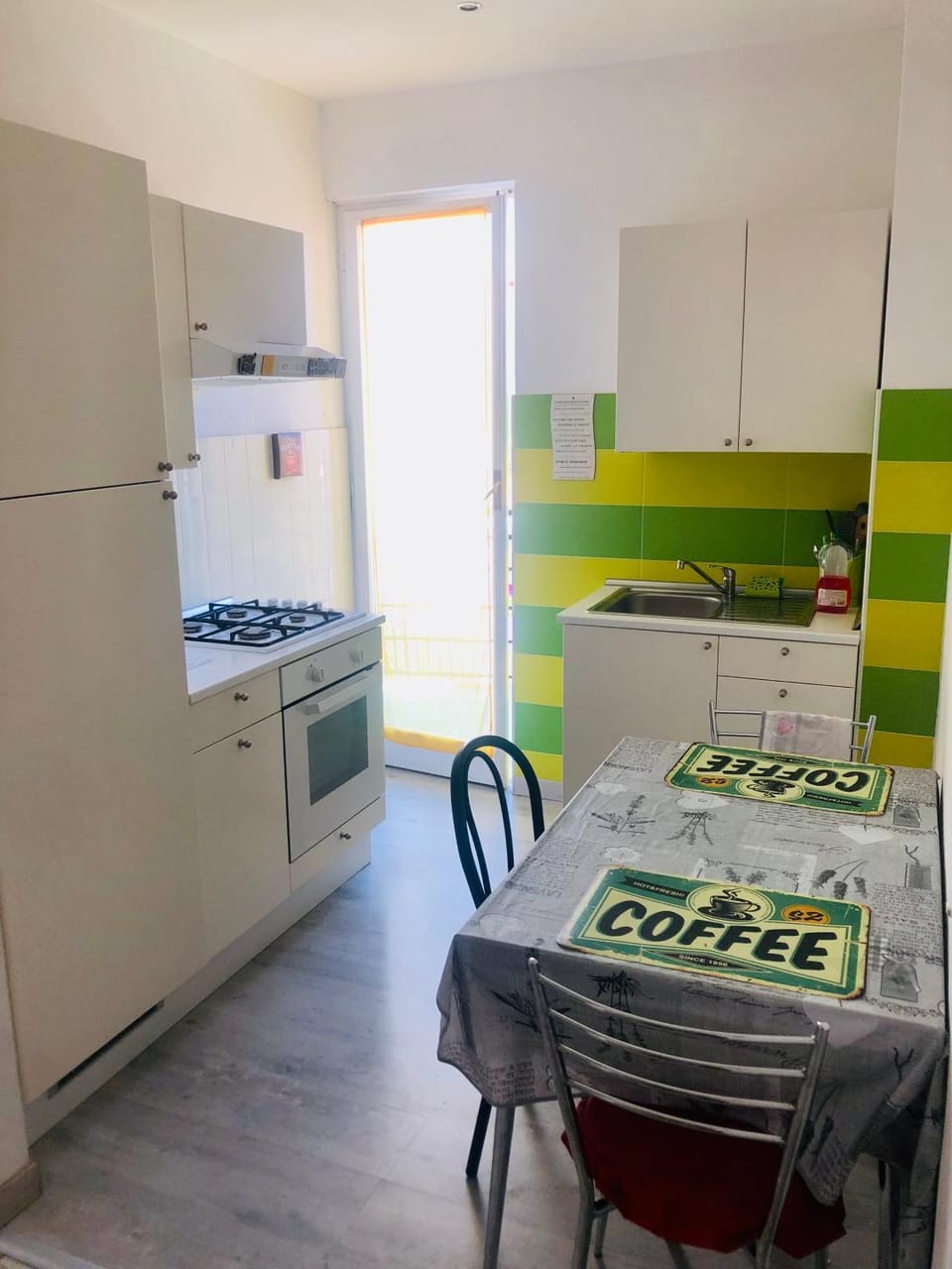 Peaceful apartment 1 minute walk to the beach Apartment in Ventimiglia