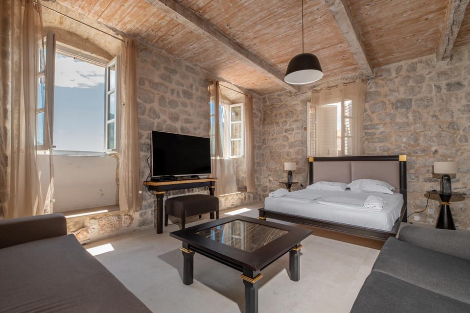Living room, Bedroom