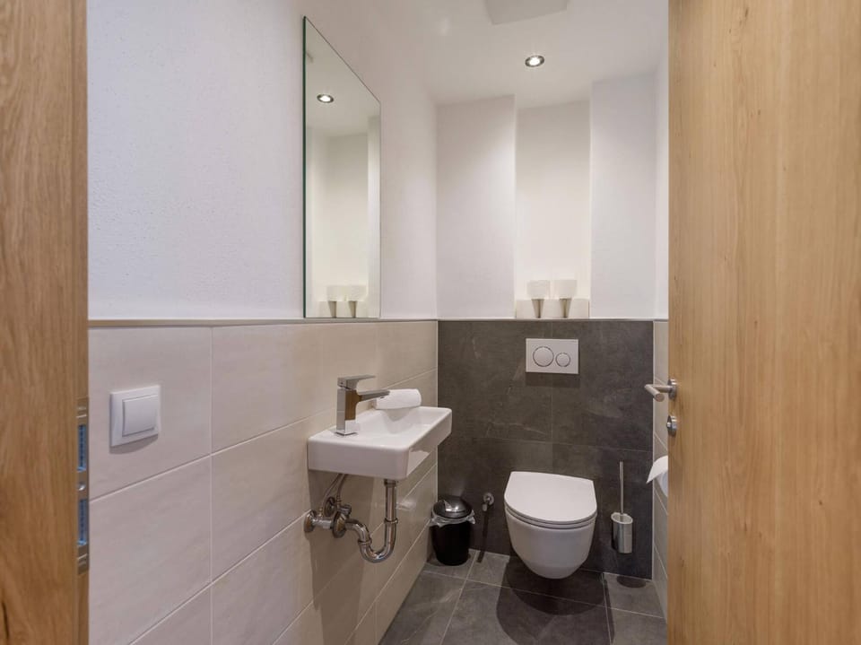 Toilet, Bathroom