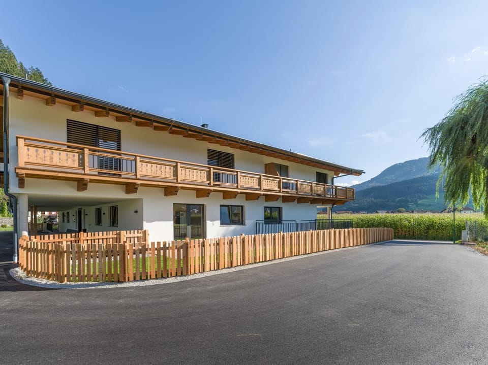 Property building, Patio, Balcony/Terrace, Garden view