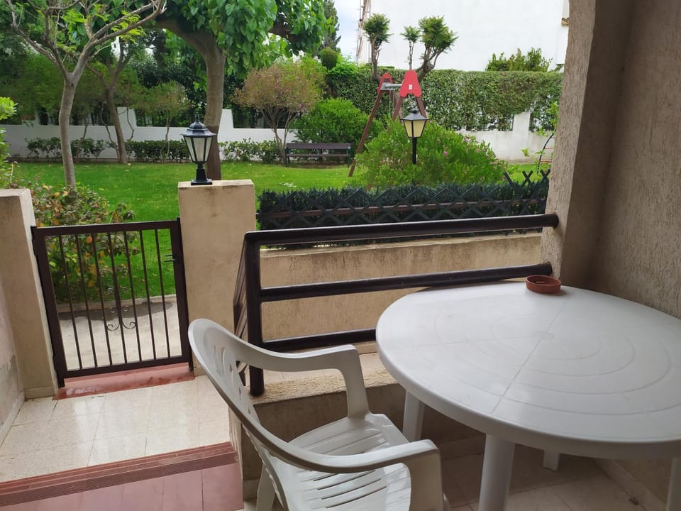 Balcony/Terrace, Garden view