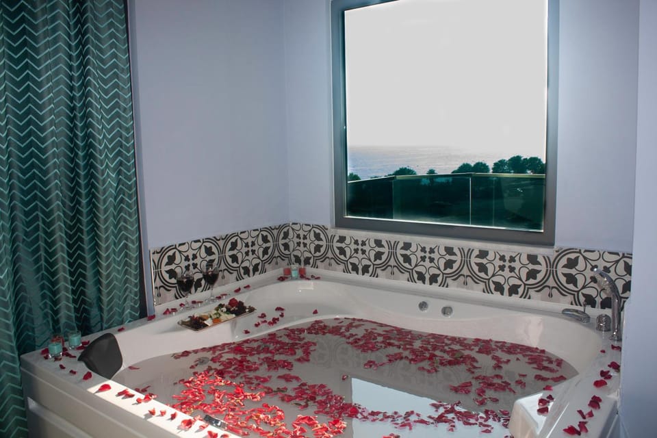 Natural landscape, Bathroom, Bath