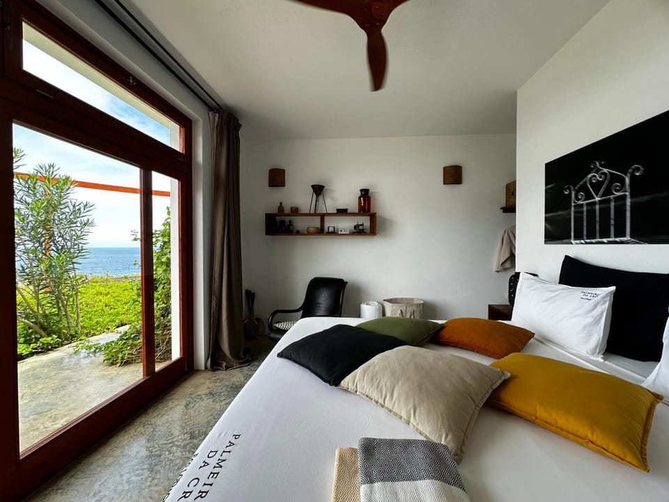 Bed, Natural landscape, Photo of the whole room, Bedroom, Sea view