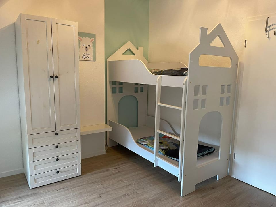 bunk bed