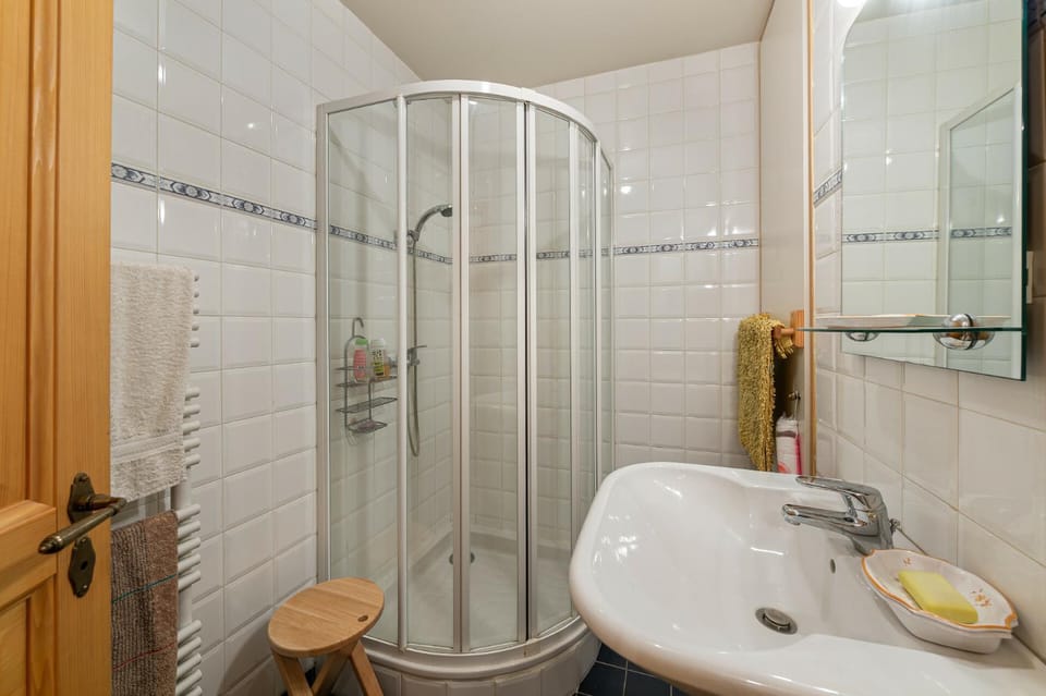 Courchevel 1550 – VERITABLE SKI AUX PIEDS – APPARTEMENT LES TOVETS T2 – 47m2 – 4P Apartment in Saint-Bon-Tarentaise