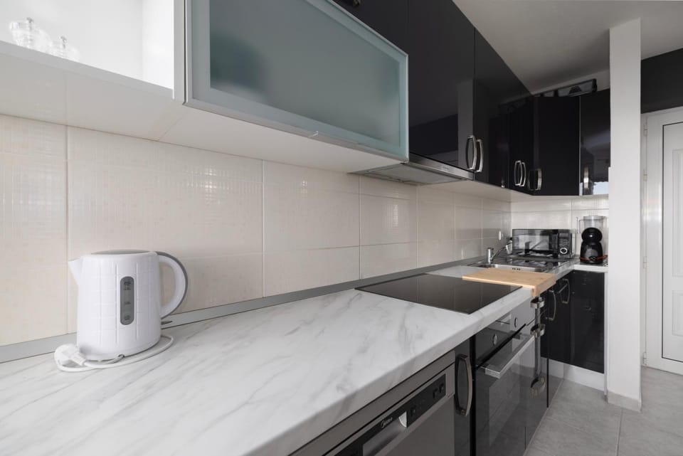 dishwasher, oven, pet friendly, stove, toaster