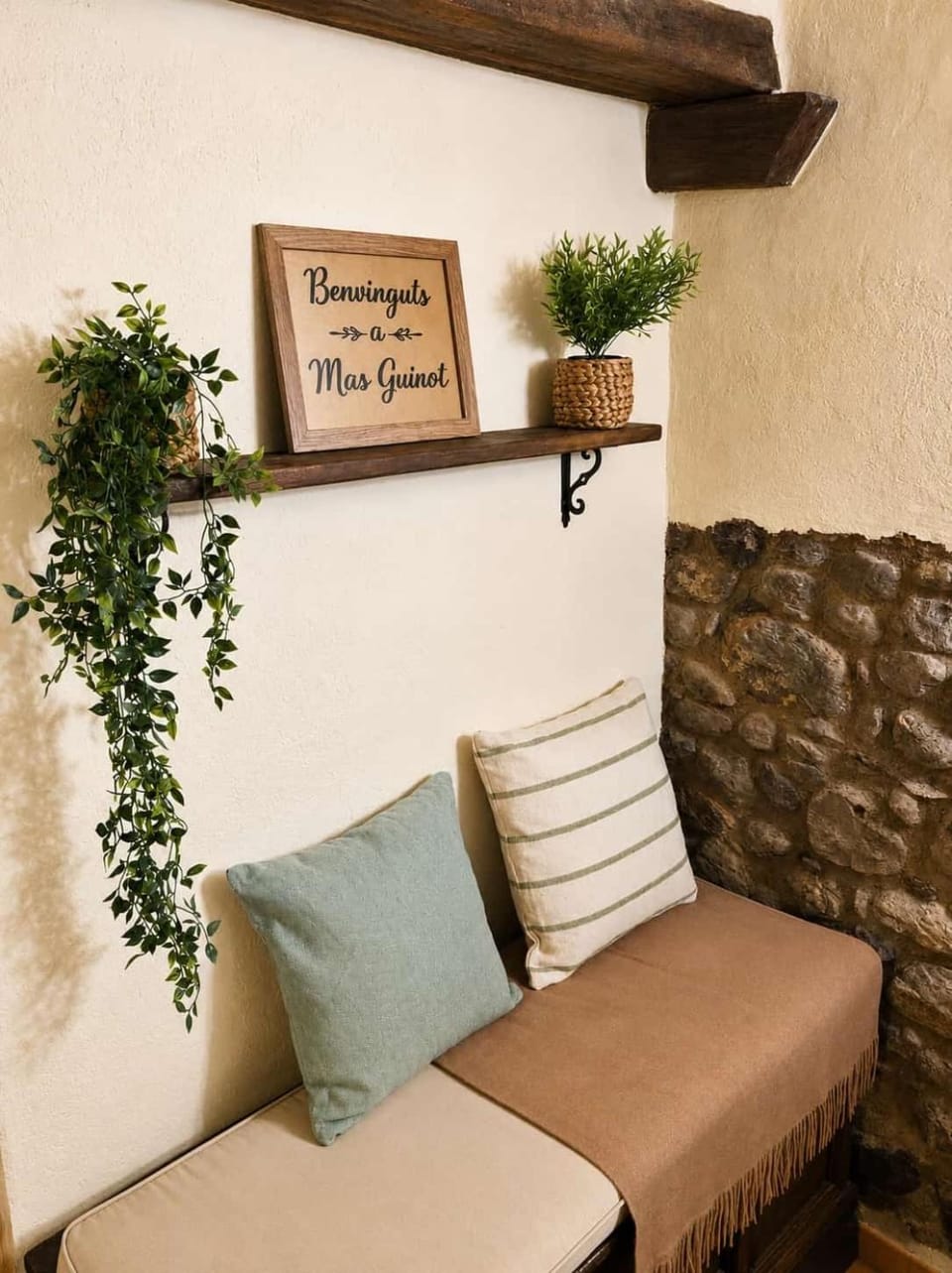 FINCA MAS GUIXOT relax y natura House in Garrotxa