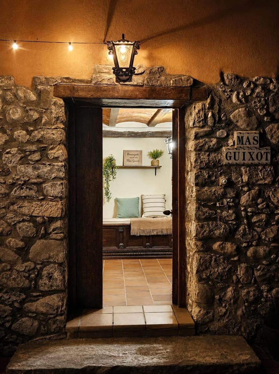 FINCA MAS GUIXOT relax y natura House in Garrotxa