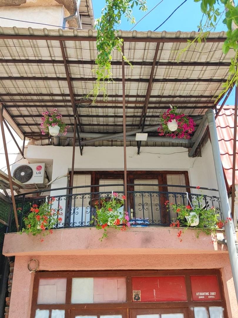 Property building, Day, View (from property/room), Balcony/Terrace, Balcony/Terrace