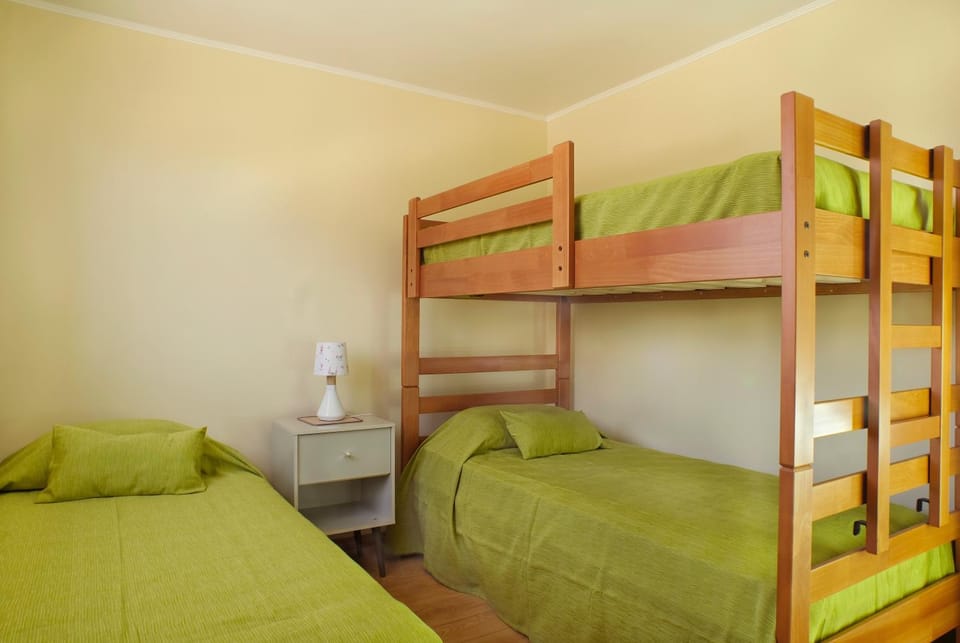 Bedroom, bunk bed