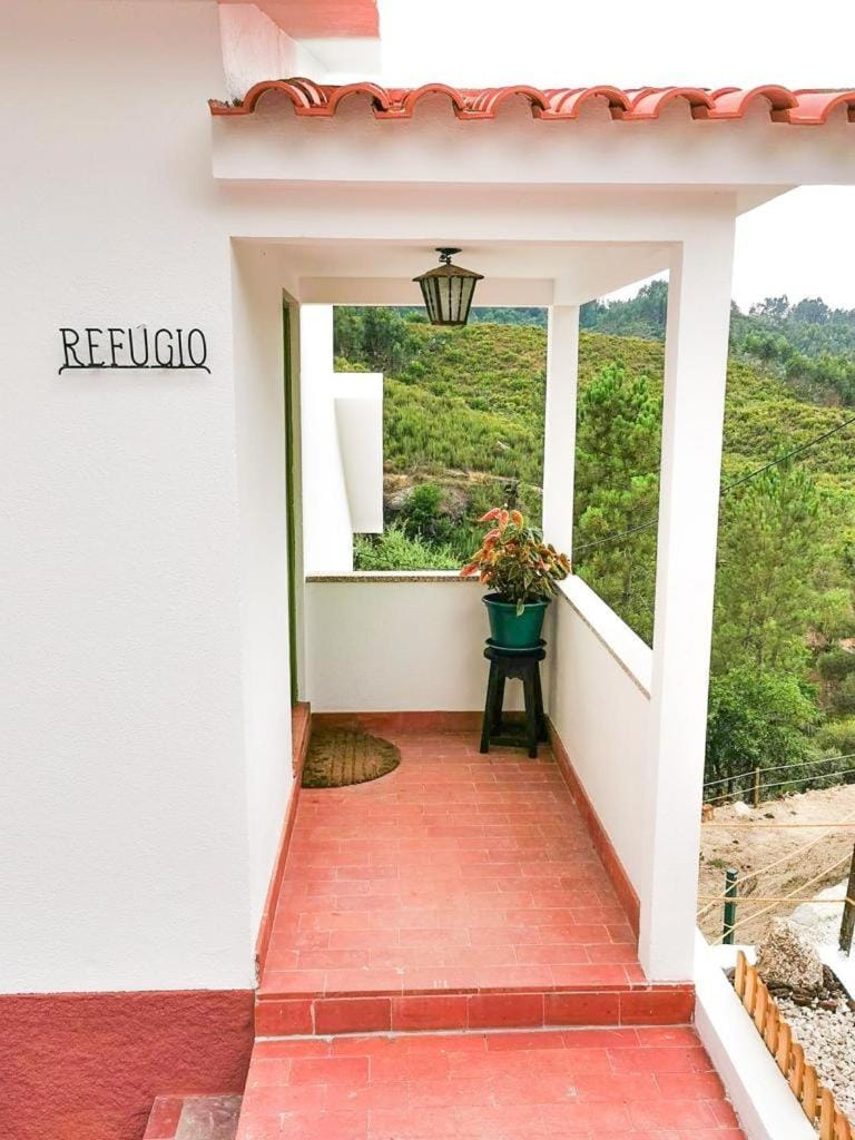 O Refúgio House in Coimbra District, Portugal