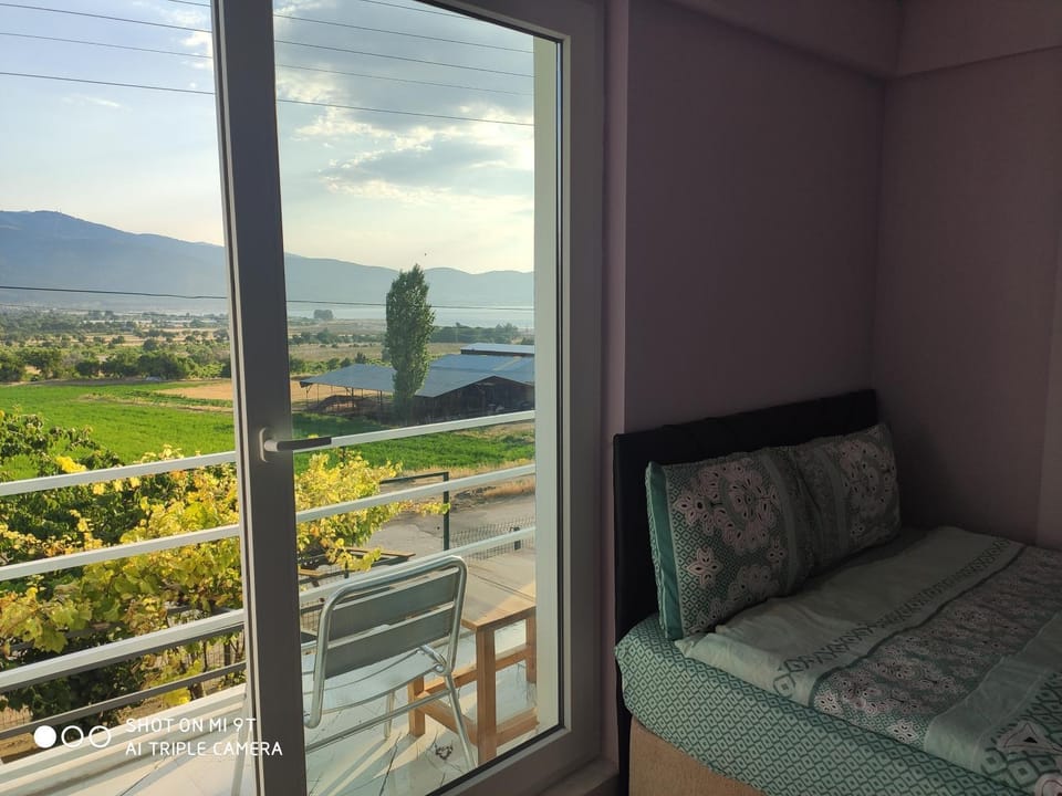 Balcony/Terrace, Garden view, Lake view