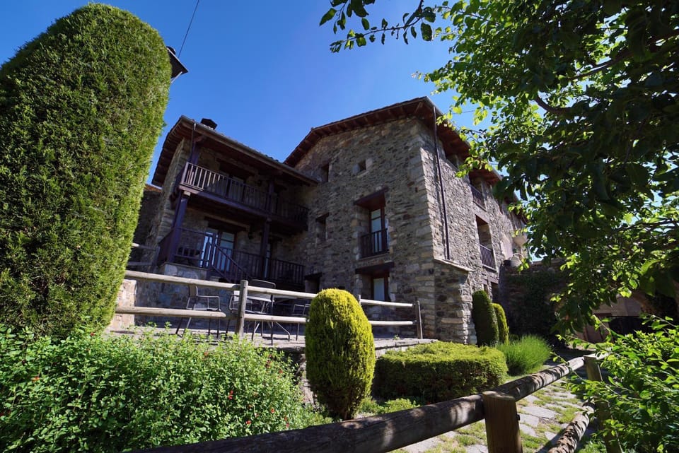 Property building, Garden, Garden view