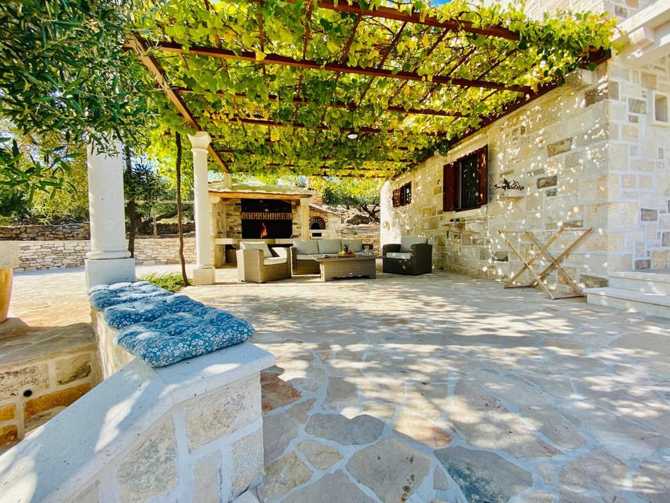 Patio, Balcony/Terrace, Seating area, Area and facilities