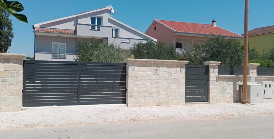 M&L Holliday home House in Biograd na Moru