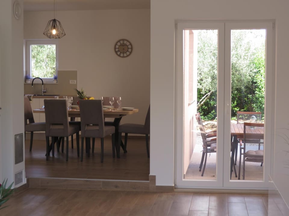M&L Holliday home House in Biograd na Moru