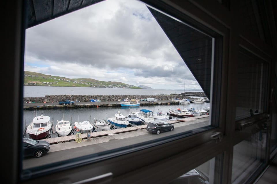 Neighbourhood, Mountain view, Sea view, Street view