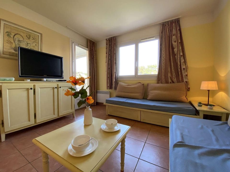 Les Issambres, T2 avec piscine, parking sécurisé - FR-1-226-467 Apartment in Sainte-Maxime