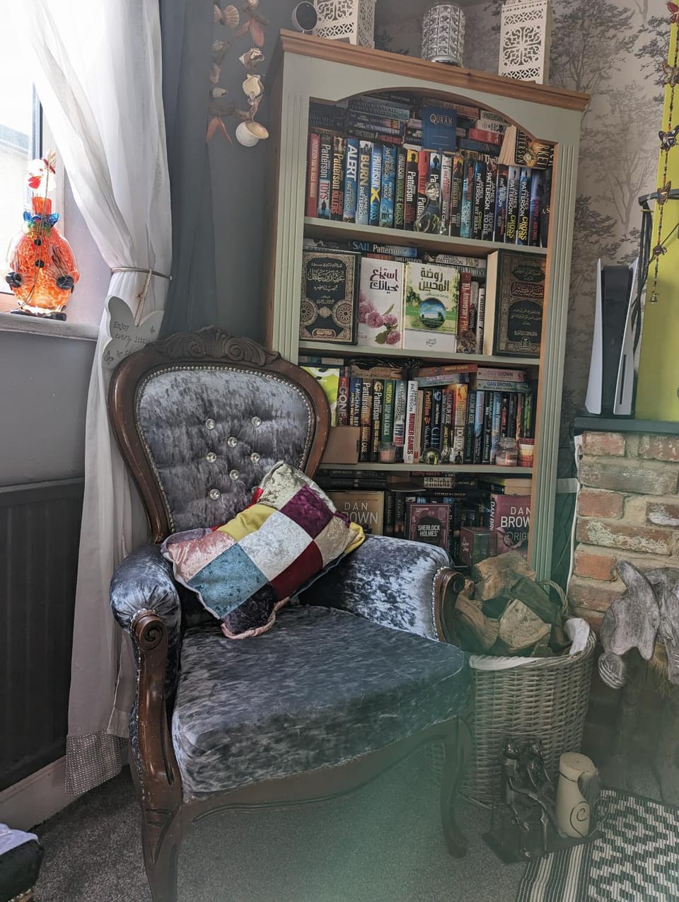 Library, Seating area, Internal: Not applicable to any particular room