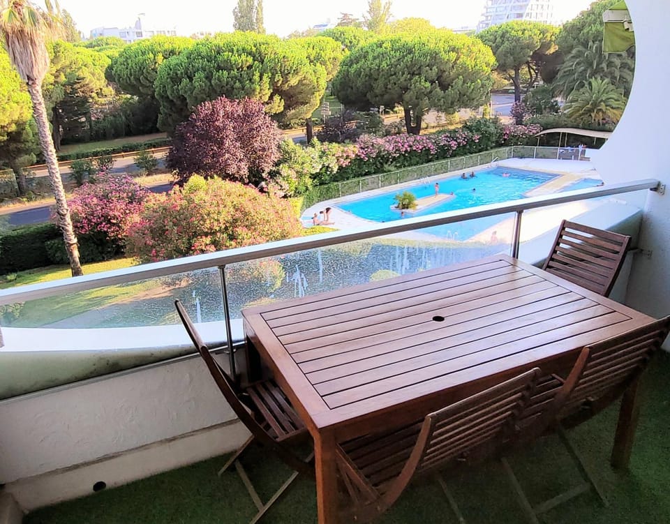 Balcony/Terrace, Pool view