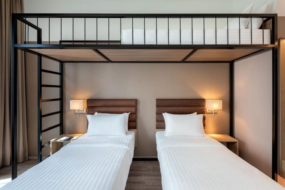 Bedroom, Family