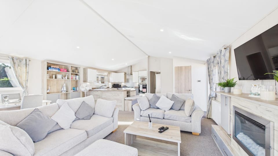 Communal lounge/ TV room, Living room