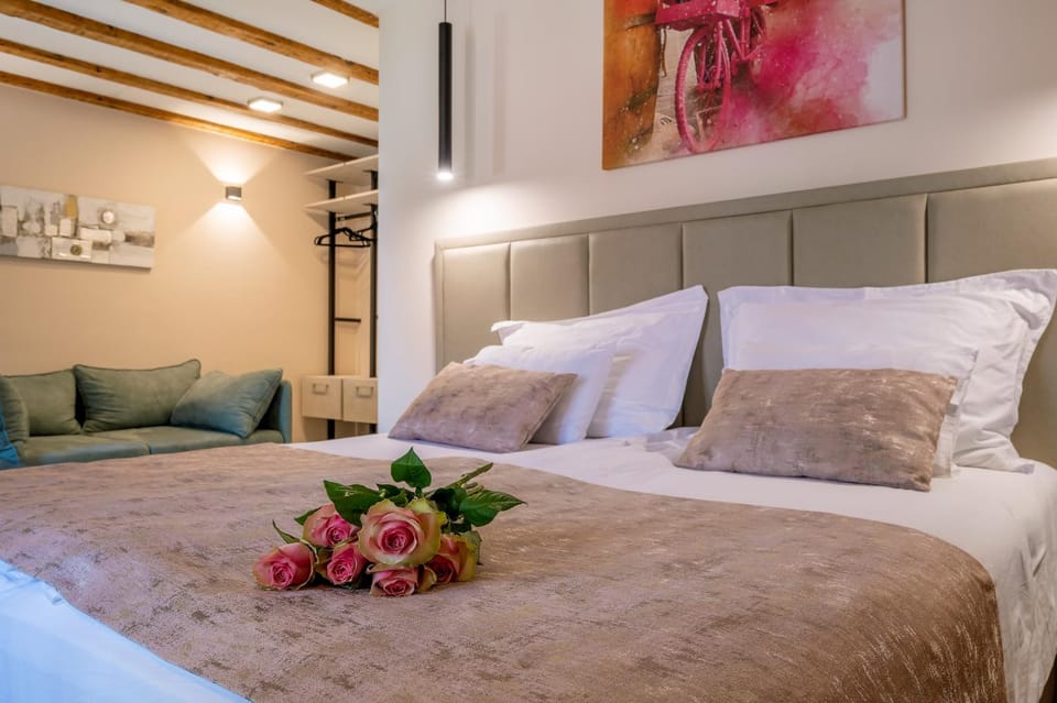 Old Spalatrum Luxury Rooms Bed and Breakfast in Split