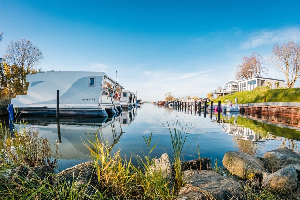 Spring, Day, Natural landscape, Activities, Lake view, River view