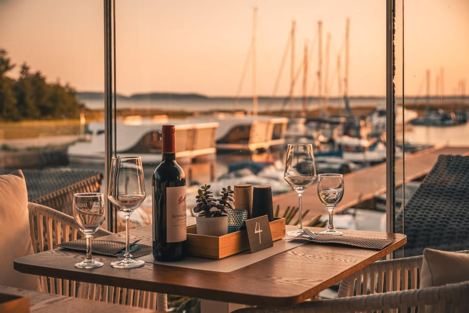 Restaurant/places to eat, Sea view