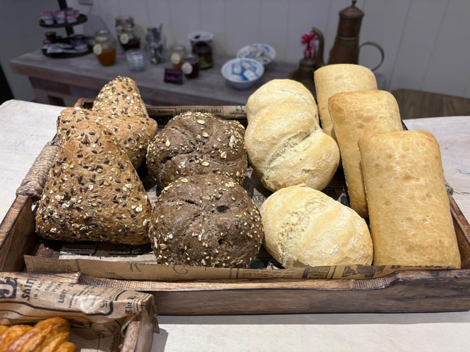 Food and drinks, Food, Breakfast, Continental breakfast