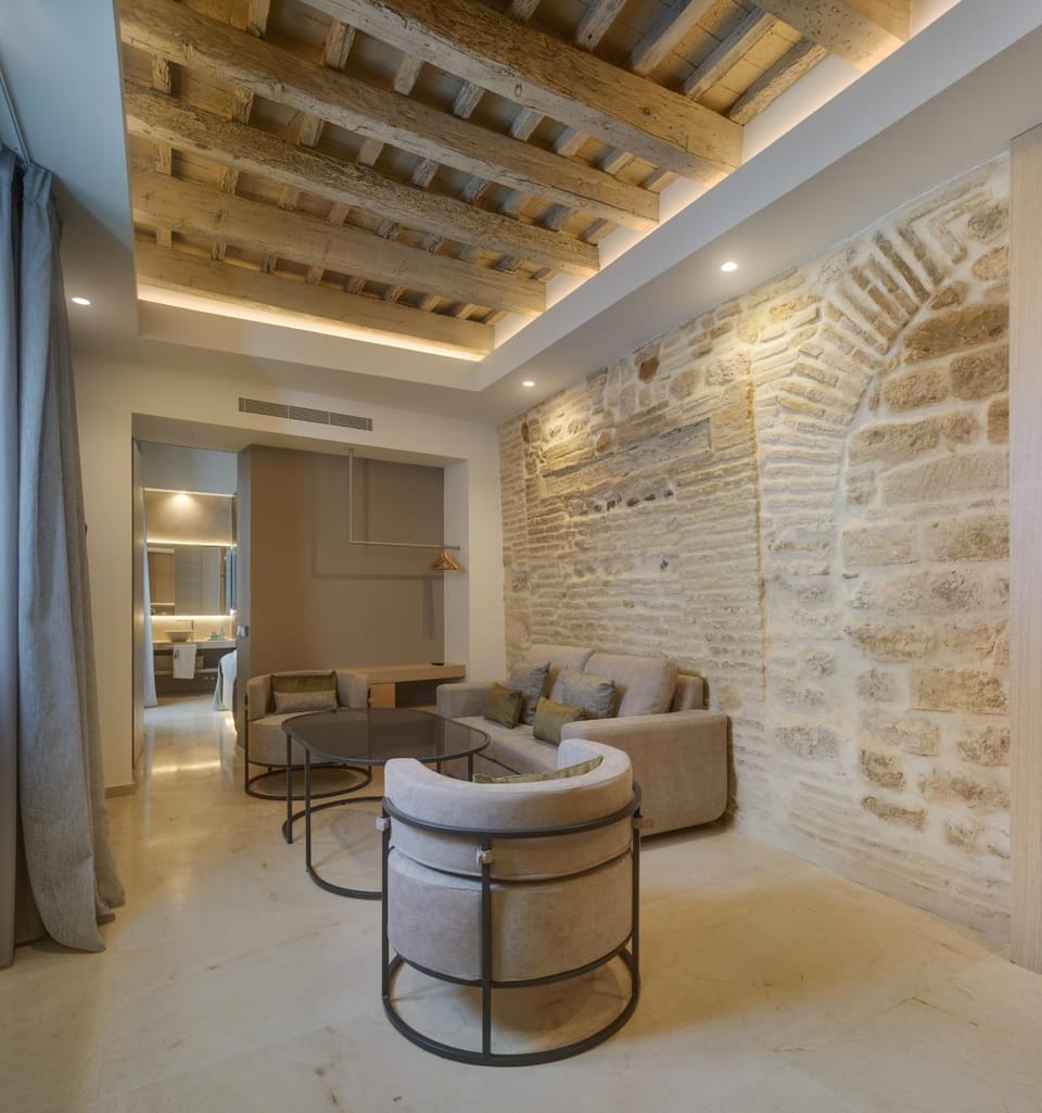 Communal lounge/ TV room, Living room