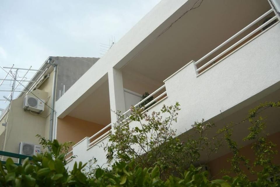 Lovely 1 Bedroom Apartment for 3 With Free Parking Apartment in Makarska