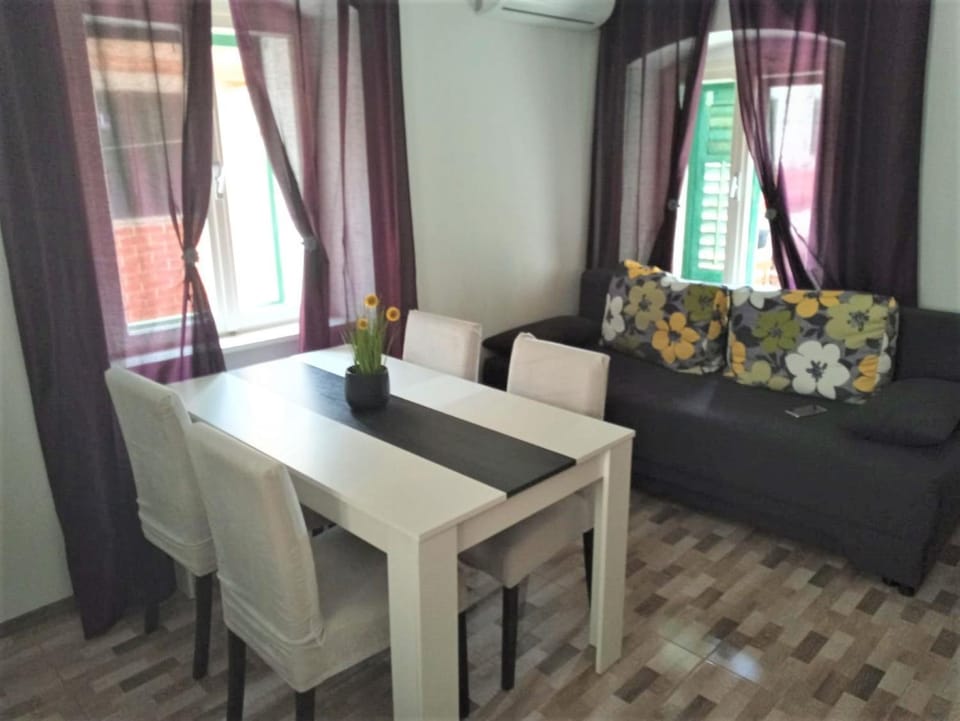 Apartment Karlito Apartment in Šibenik-Knin County, Croatia