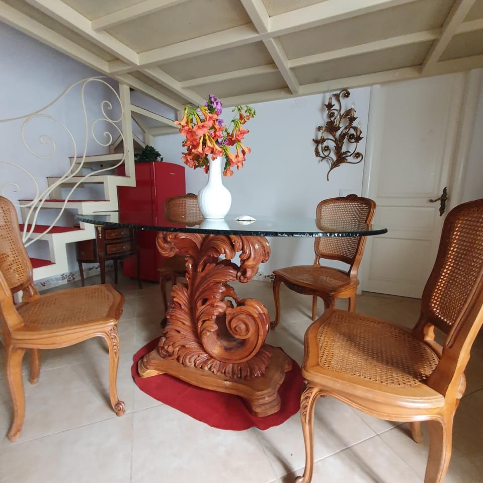 MERLO 1 & Parking Apartment in Pisa