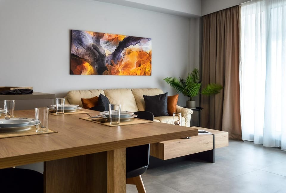 Living room, Dining area