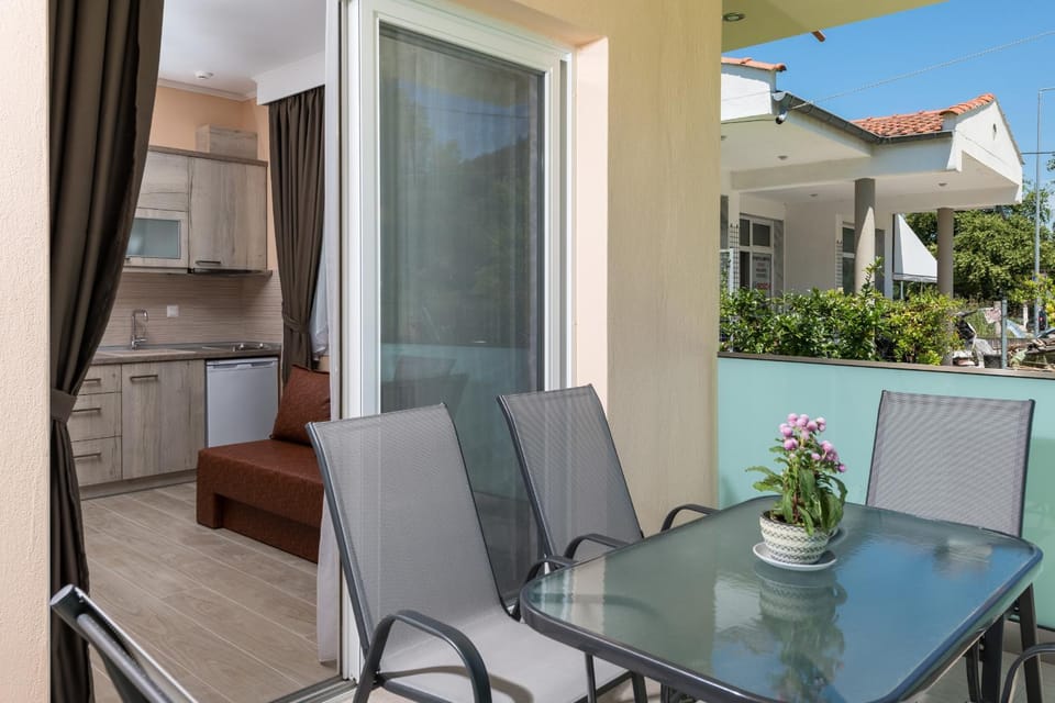 Patio, Balcony/Terrace