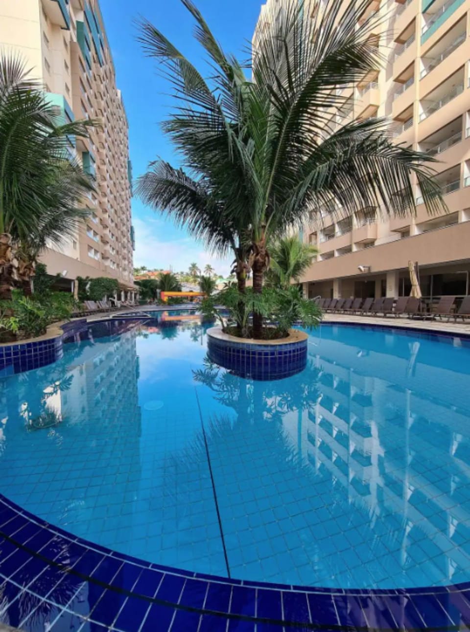 Property building, Day, Pool view, Swimming pool