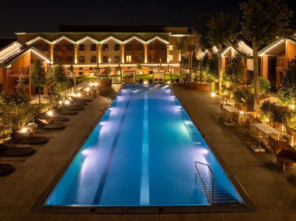 Pool view, Swimming pool