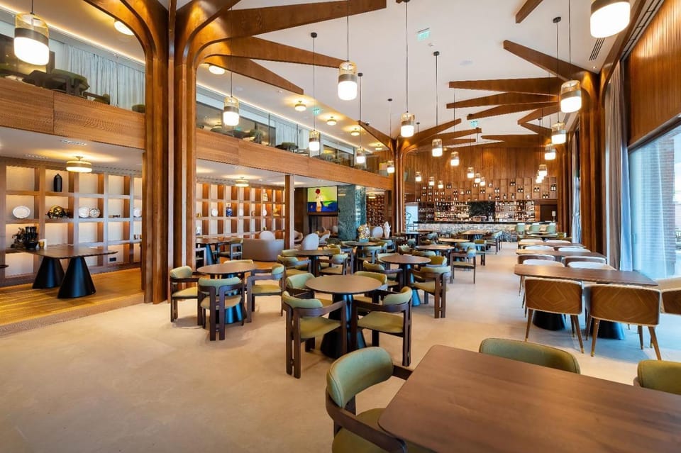 Restaurant/places to eat, Restaurant/places to eat
