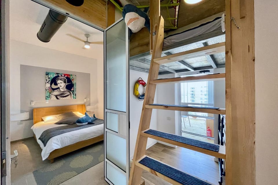 Bed, Bedroom, bunk bed