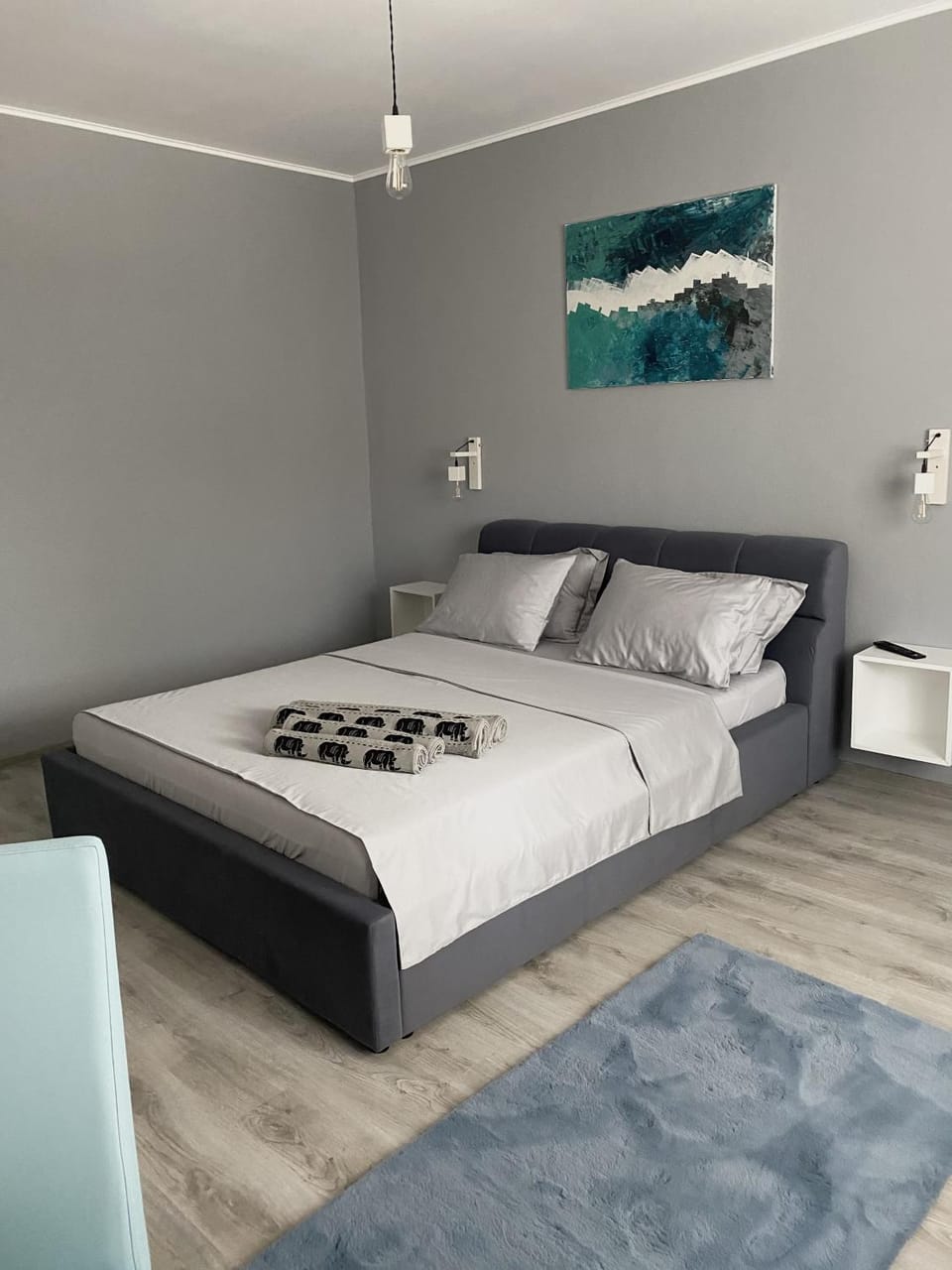 Bed, Photo of the whole room, Bedroom