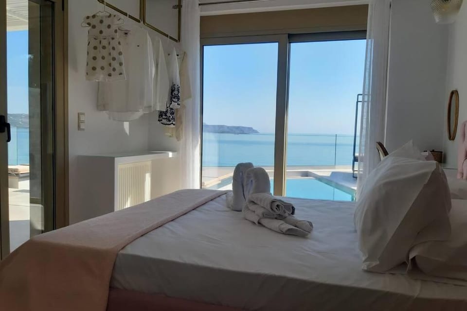 Luxury Villa Dioskouroi Heated eco pool & jacuzzi Villa in Crete