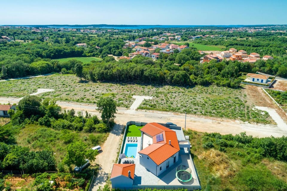 Neighbourhood, Bird's eye view, City view