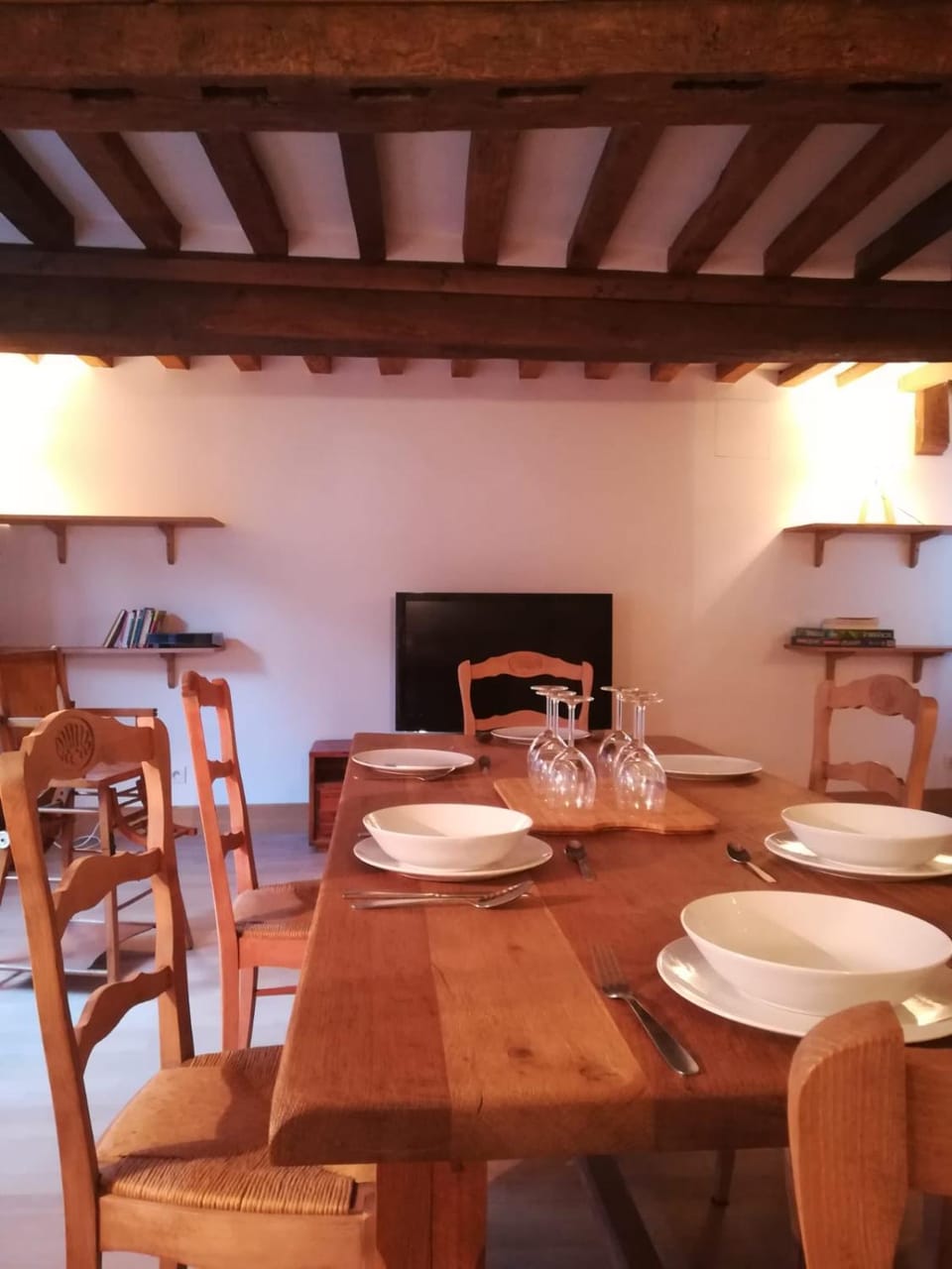 TV and multimedia, Dining area