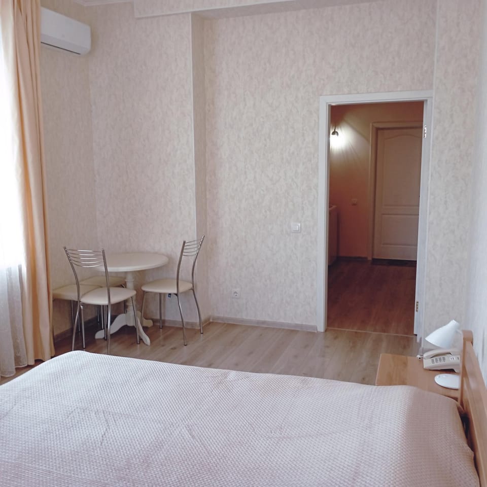 Communal lounge/ TV room, Bed, Living room, Photo of the whole room, Seating area, Bedroom