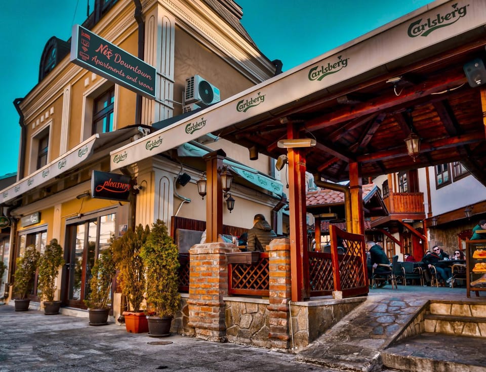 Property building, Street view, Location