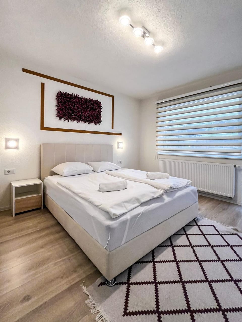 Bed, Photo of the whole room, Bedroom, internet, towels