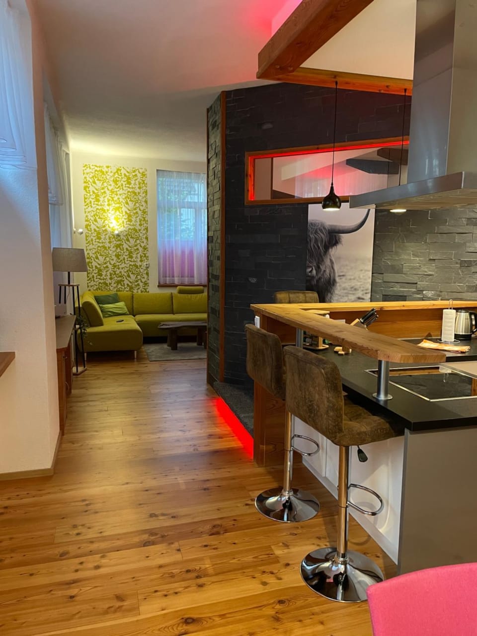 Living room, Photo of the whole room, Seating area