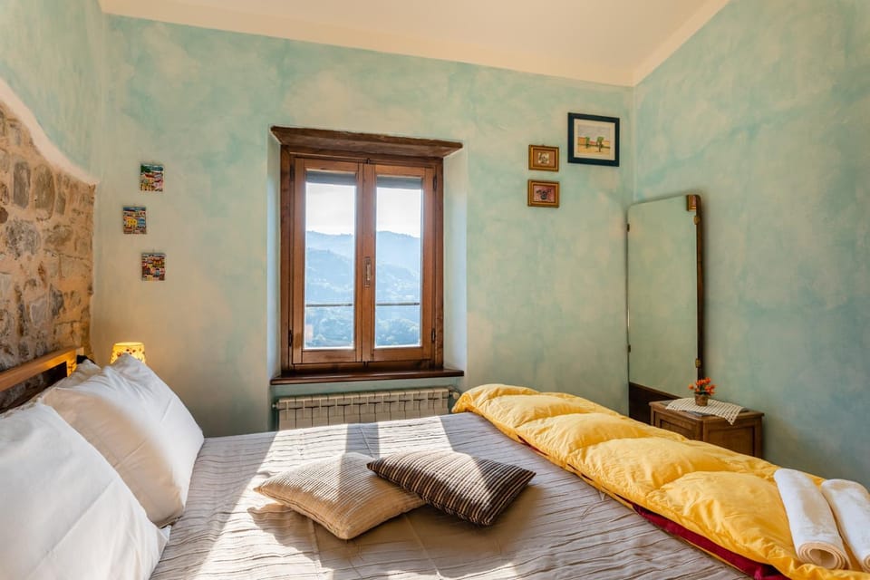 Living room, Bedroom